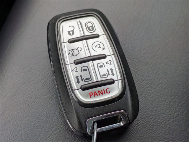 Certified 2024 Chrysler Pacifica Select image 37