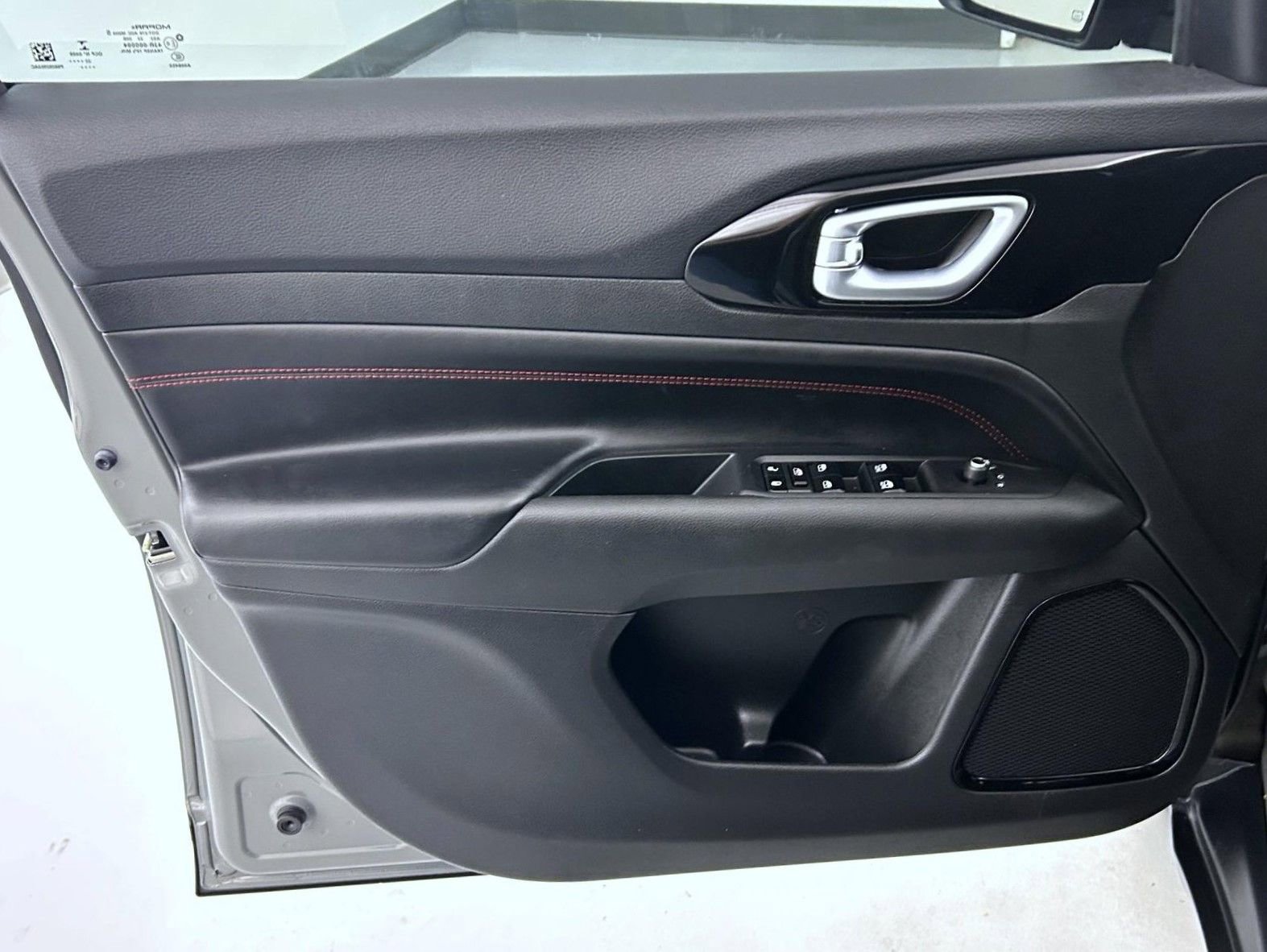 Certified 2022 Jeep Compass Trailhawk w/ Trailhawk Convenience Group AWD/4WD image 9