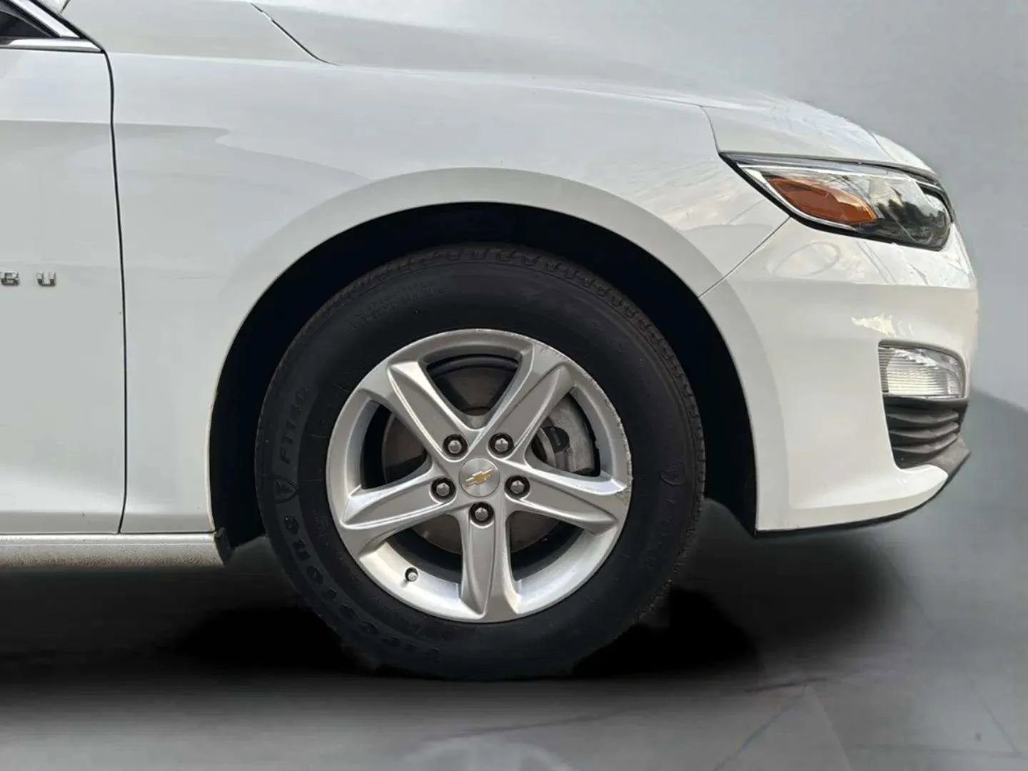 Used 2022 Chevrolet Malibu LT image 32