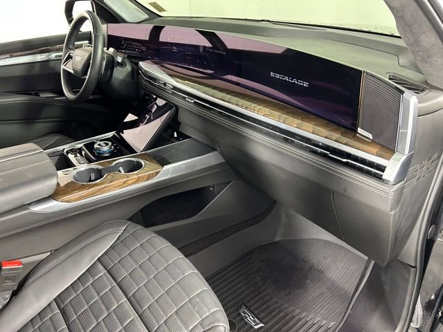Used 2025 Cadillac Escalade ESV Sport Platinum image 29