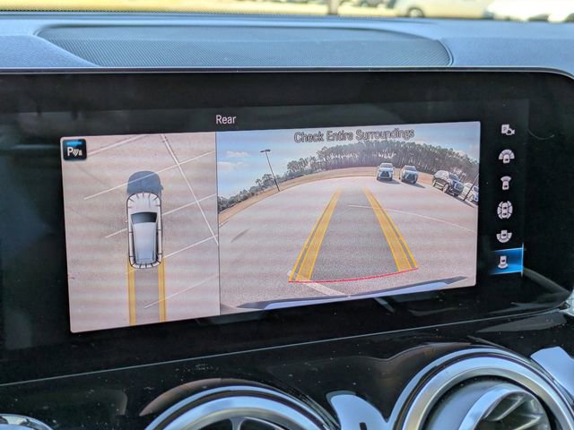 Used 2022 Mercedes-Benz GLB 250 image 24