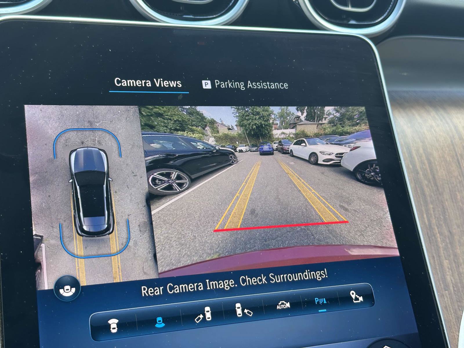 Used 2024 Mercedes-Benz GLC 300 4MATIC w/ AMG Line image 30