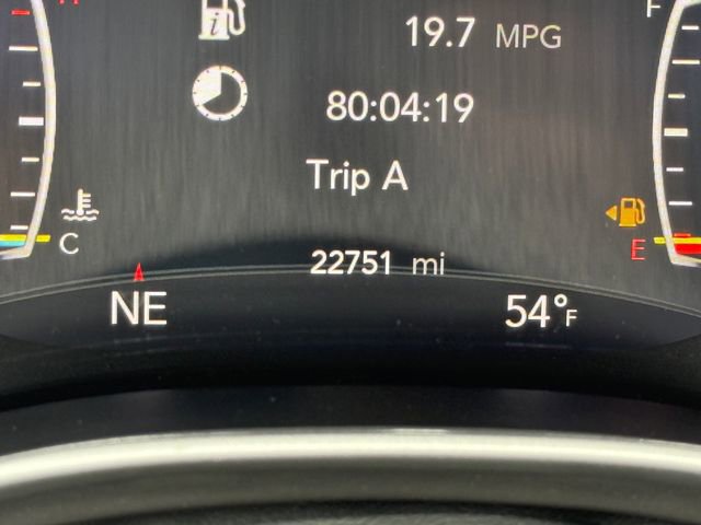 Used 2025 Chrysler Pacifica Select image 9