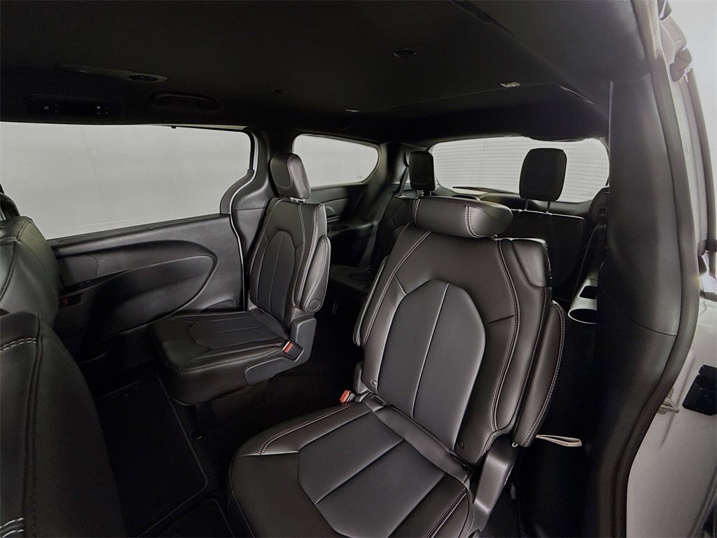 New 2026 Chrysler Pacifica Select image 22
