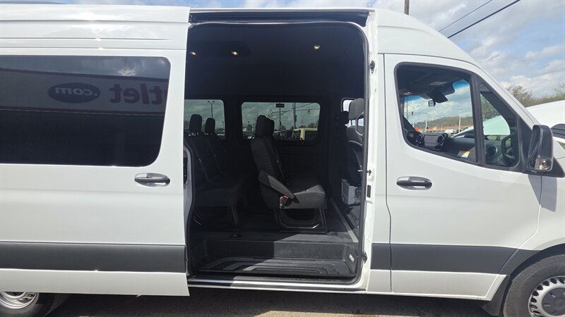 Used 2025 Mercedes-Benz Sprinter 2500 image 24