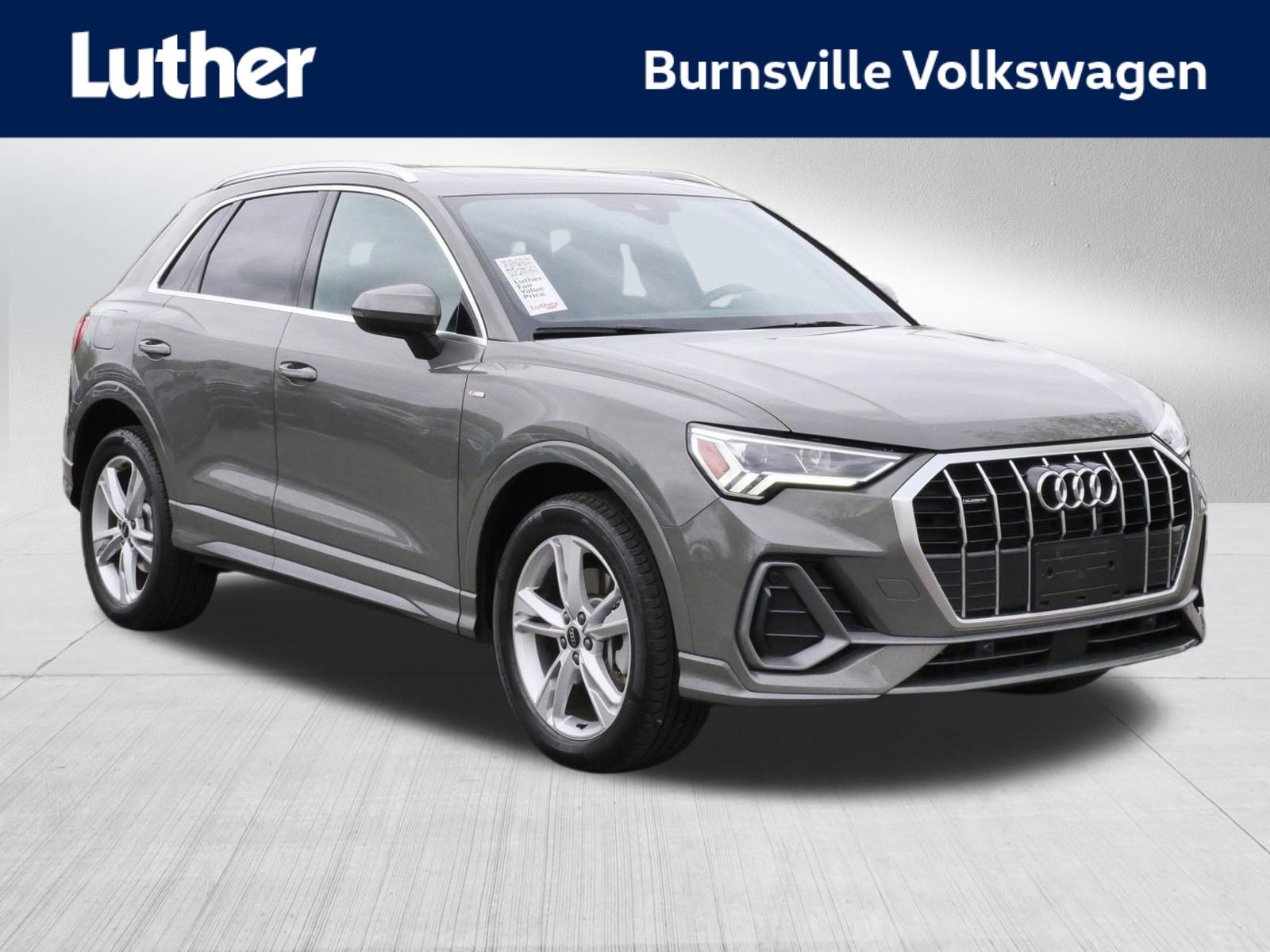 Used 2023 Audi Q3 2.0T Premium w/ Convenience Package AWD/4WD image 1