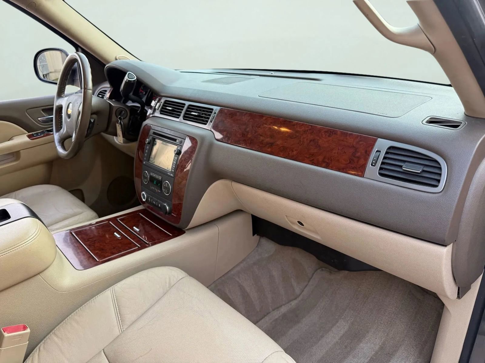 Used 2011 Chevrolet Suburban LTZ image 49