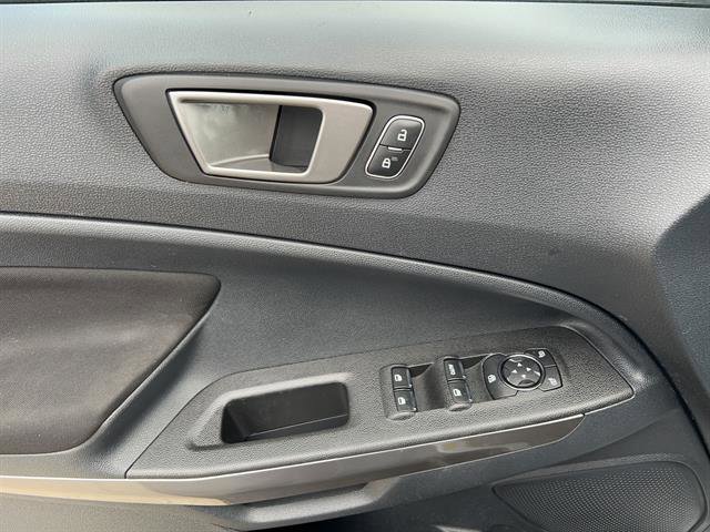 Used 2020 Ford EcoSport SE w/ SE Convenience Package image 9