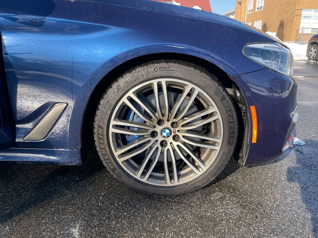 Used 2018 BMW M550i xDrive image 31