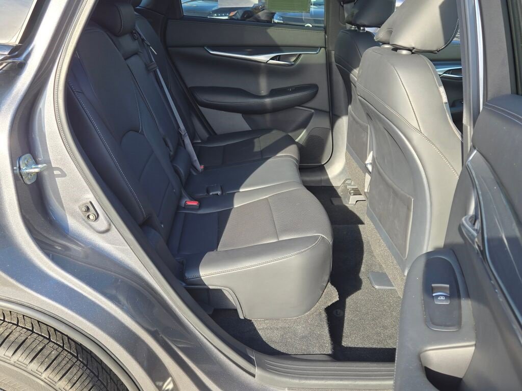 Used 2024 INFINITI QX50 Sport image 10