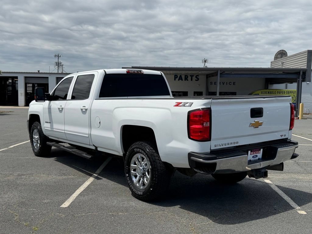 Used 2019 Chevrolet Silverado 2500 LT w/ LT Convenience Package AWD/4WD image 5