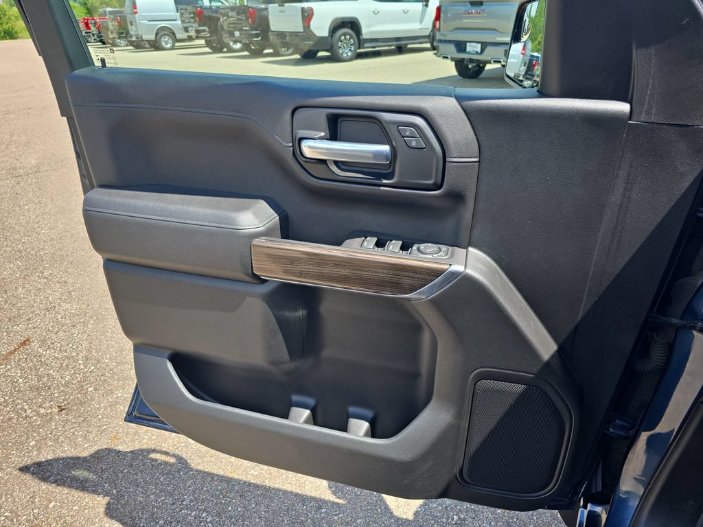 Used 2020 Chevrolet Silverado 1500 LT w/ All-Star Edition AWD/4WD image 25