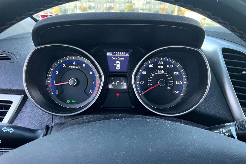 Used 2015 Hyundai Elantra GT w/ Option Group 03 FWD image 13