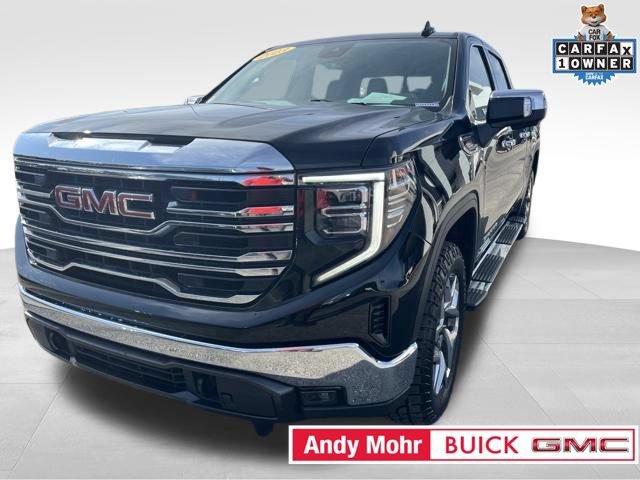 Used 2023 GMC Sierra 1500 SLT w/ SLT Convenience Package AWD/4WD image 4