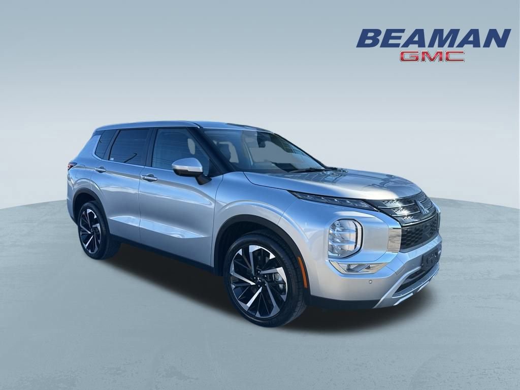 Used 2024 Mitsubishi Outlander SE