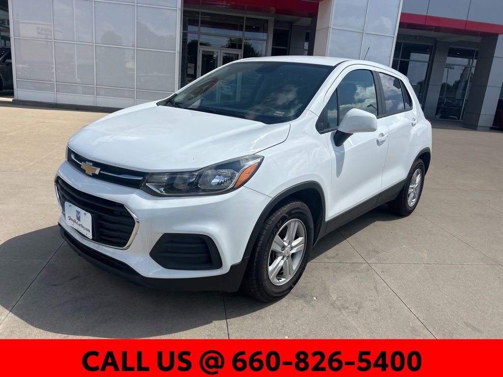 Used 2021 Chevrolet Trax LS w/ Tint and Cruise Package FWD image 2