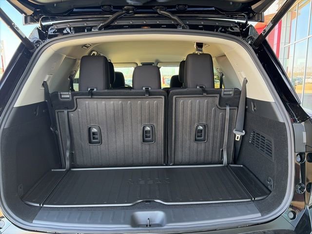 New 2026 Nissan Pathfinder SV image 18