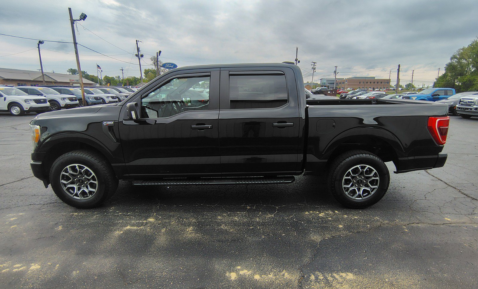 Used 2021 Ford F150 XL w/ STX Appearance Package AWD/4WD image 9
