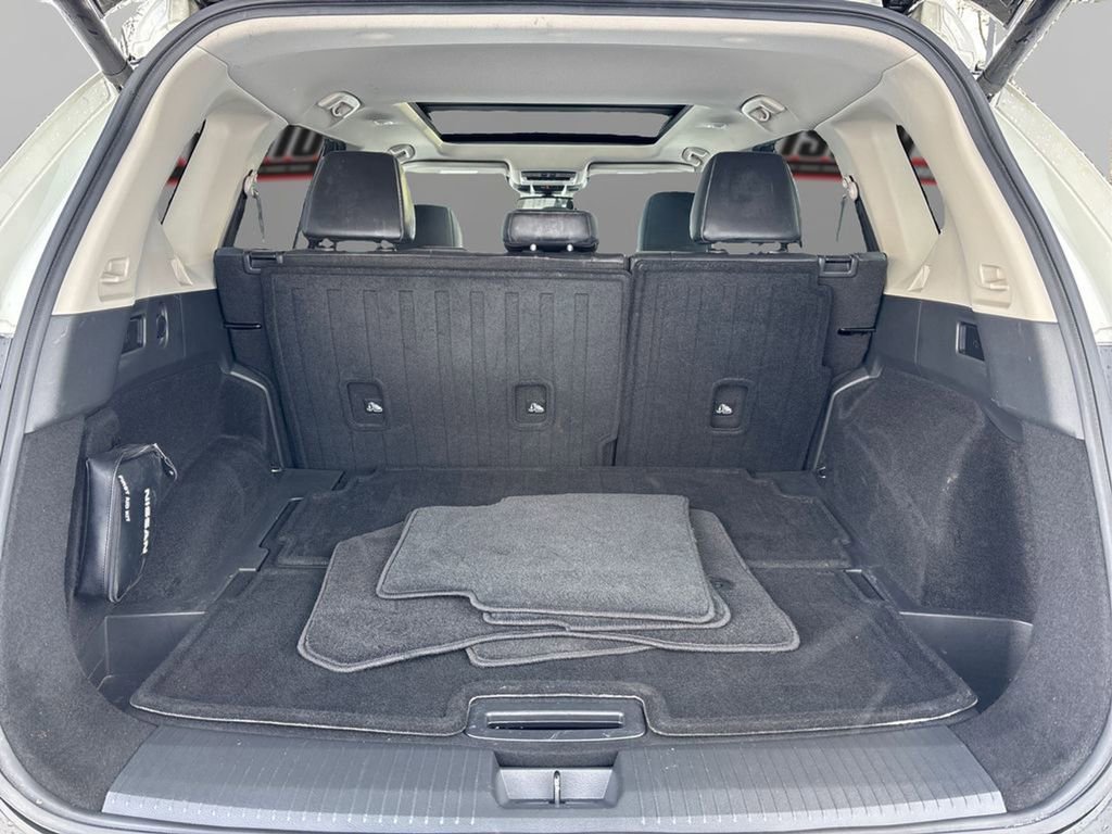 Used 2021 Nissan Rogue Platinum image 11