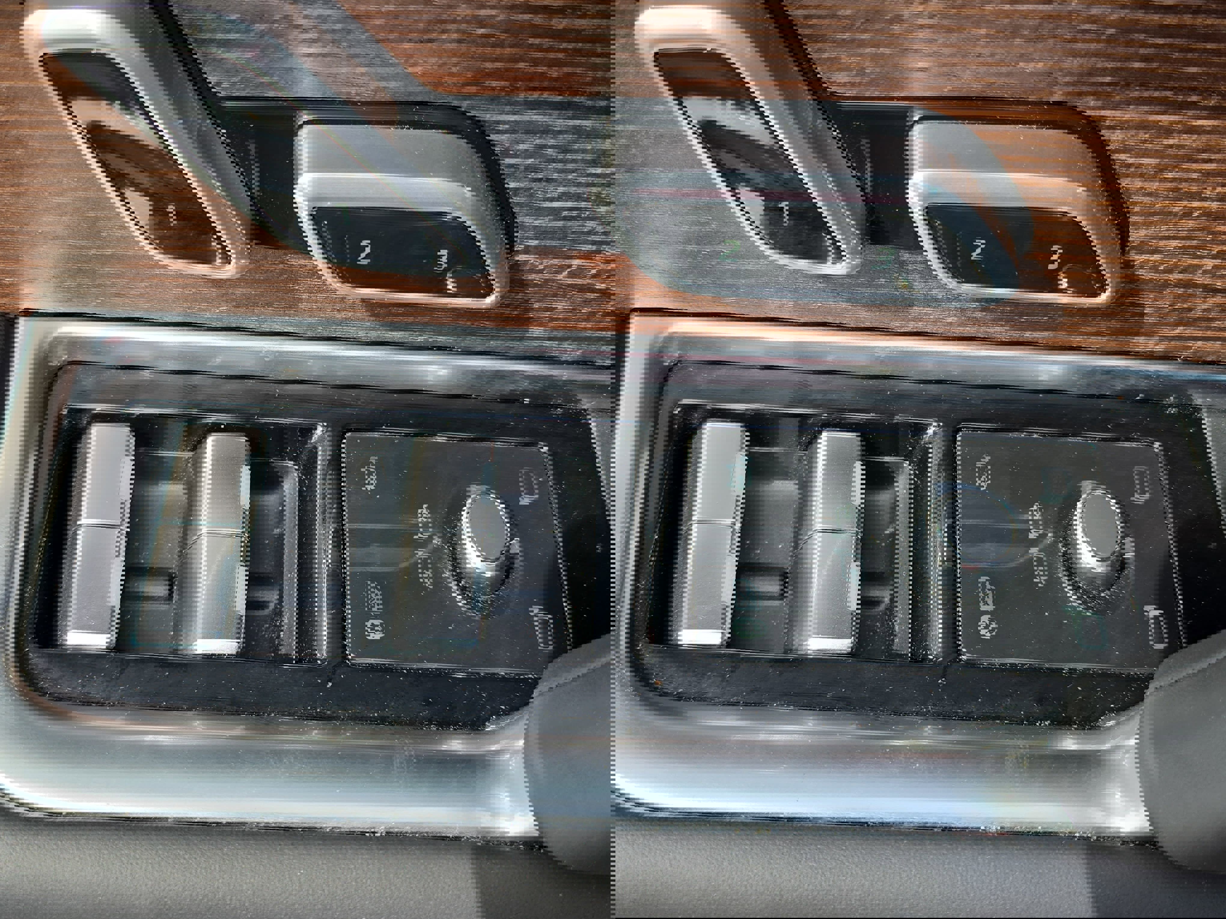 Certified 2025 Land Rover Range Rover Long Wheelbase Autobiography AWD/4WD image 29