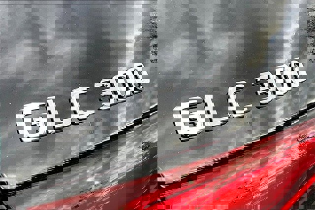 Certified 2025 Mercedes-Benz GLC 300 4MATIC image 27