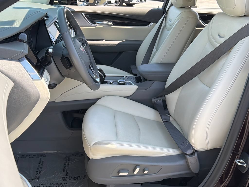 Used 2021 Cadillac XT6 Premium Luxury AWD/4WD image 26