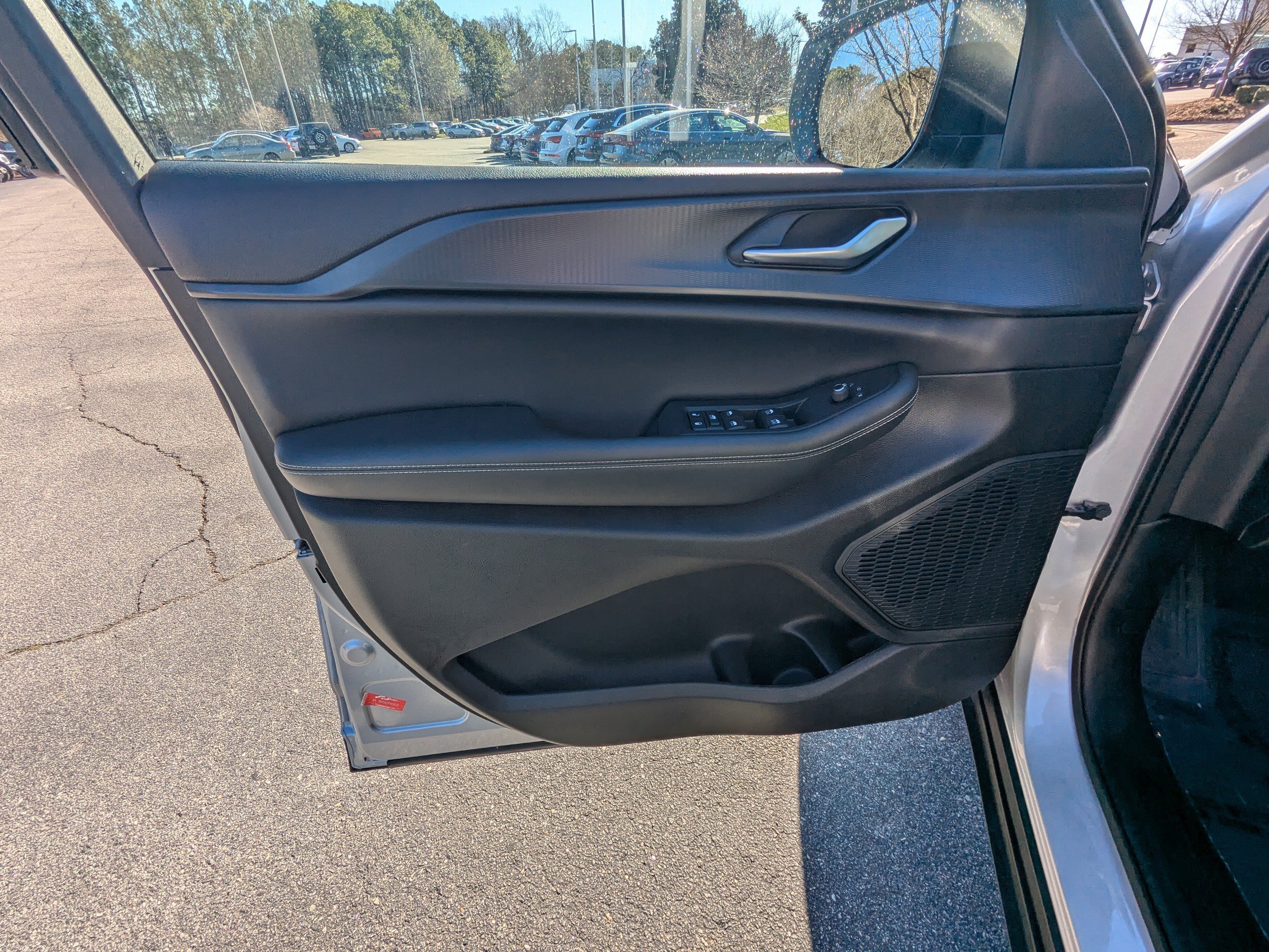 Certified 2023 Jeep Grand Cherokee Laredo X image 15