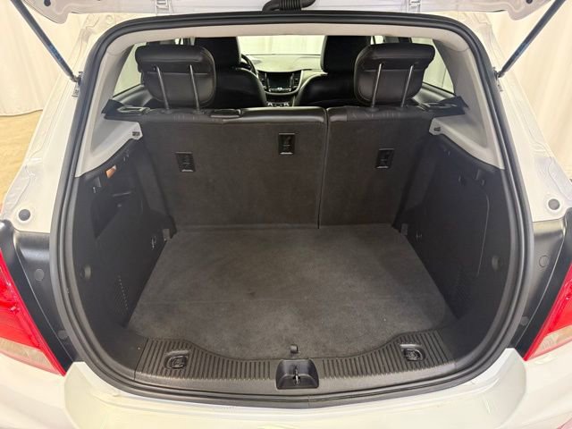 Used 2018 Chevrolet Trax LT w/ LT Convenience Package image 24