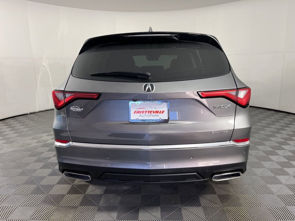 Used 2023 Acura MDX SH-AWD w/ Technology Package image 9