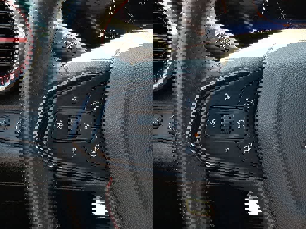 Used 2024 Chevrolet Trax RS w/ Driver Confidence Package FWD image 19