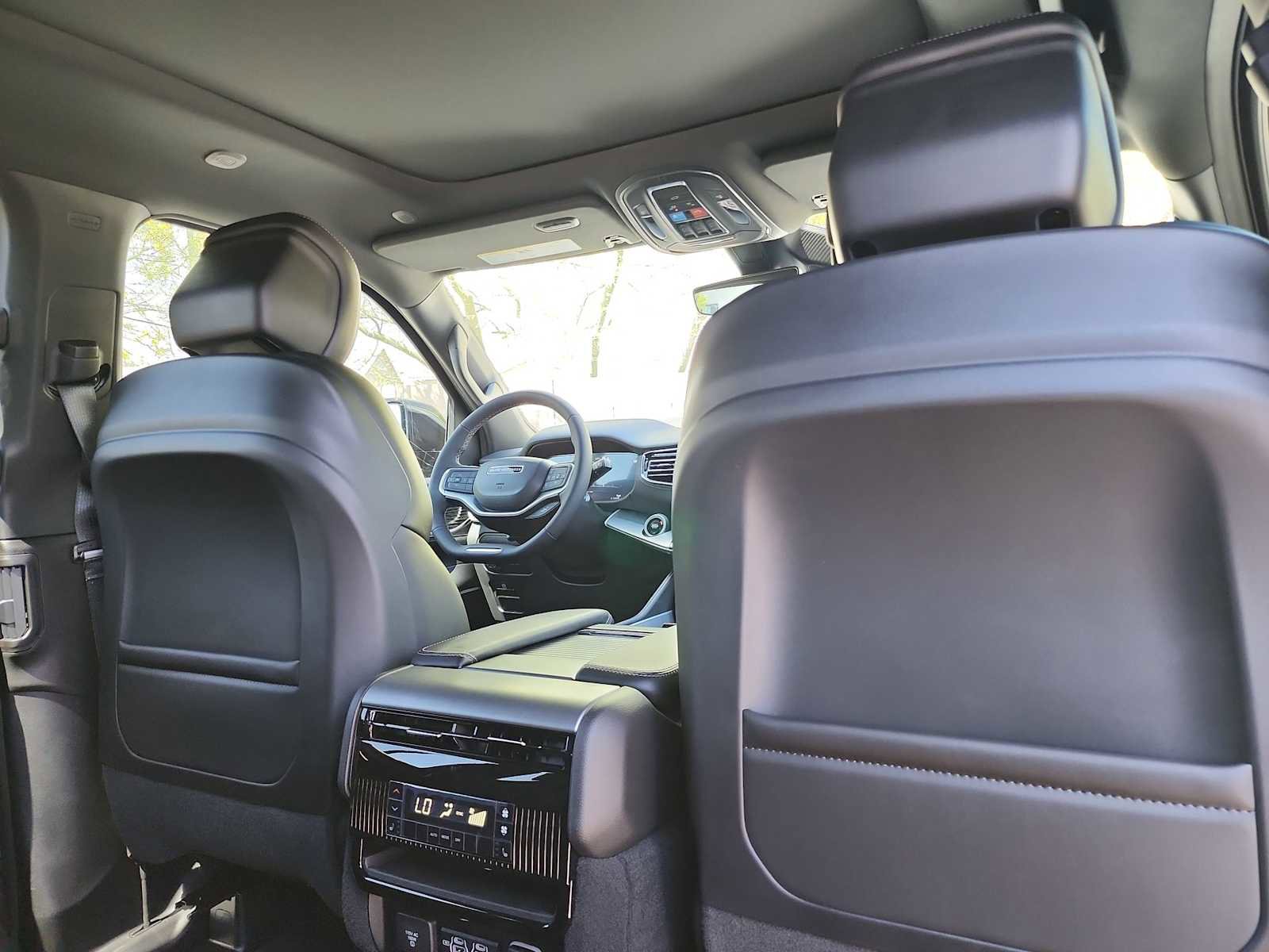 New 2026 Jeep Grand Wagoneer L Limited AWD/4WD image 3