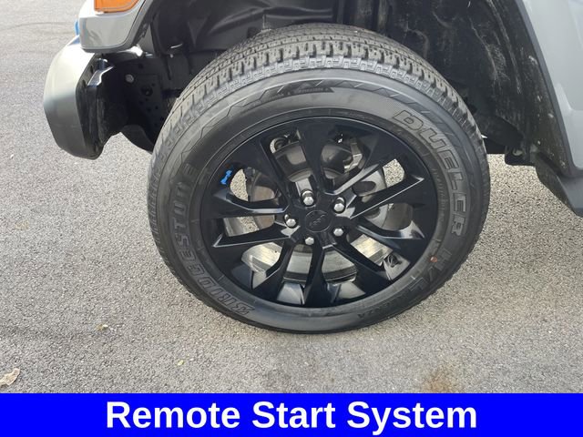 Used 2022 Jeep Wrangler Unlimited Sahara w/ Cold Weather Group image 30