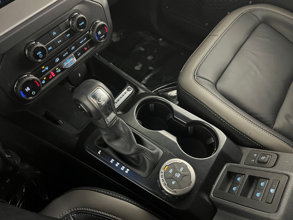 Used 2025 Ford Bronco Outer Banks image 24