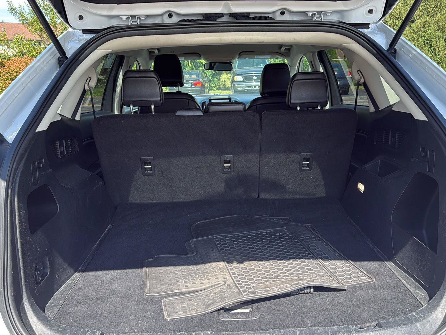 Used 2023 Ford Edge SEL AWD/4WD image 7