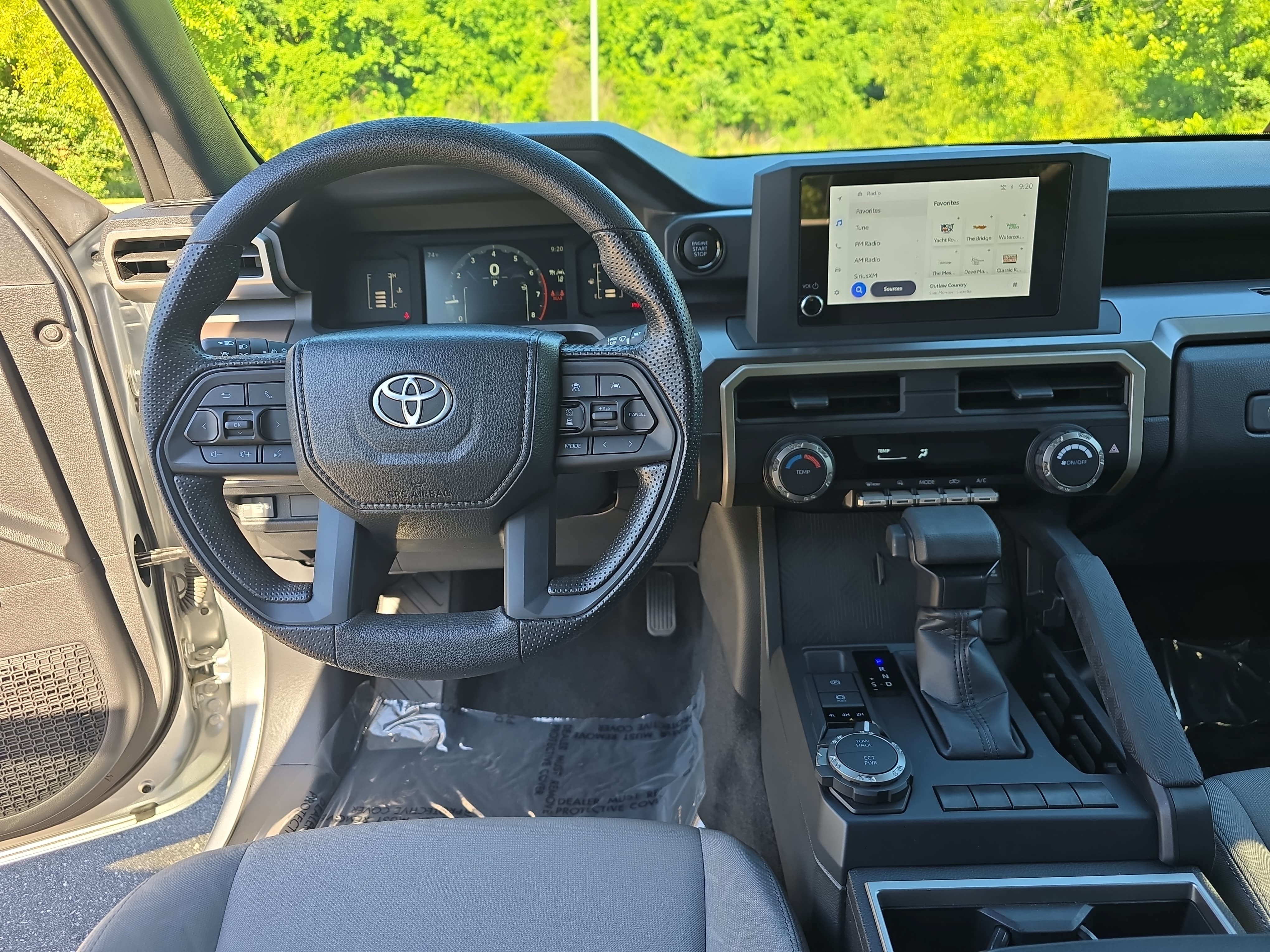 Certified 2024 Toyota Tacoma SR5 AWD/4WD image 17