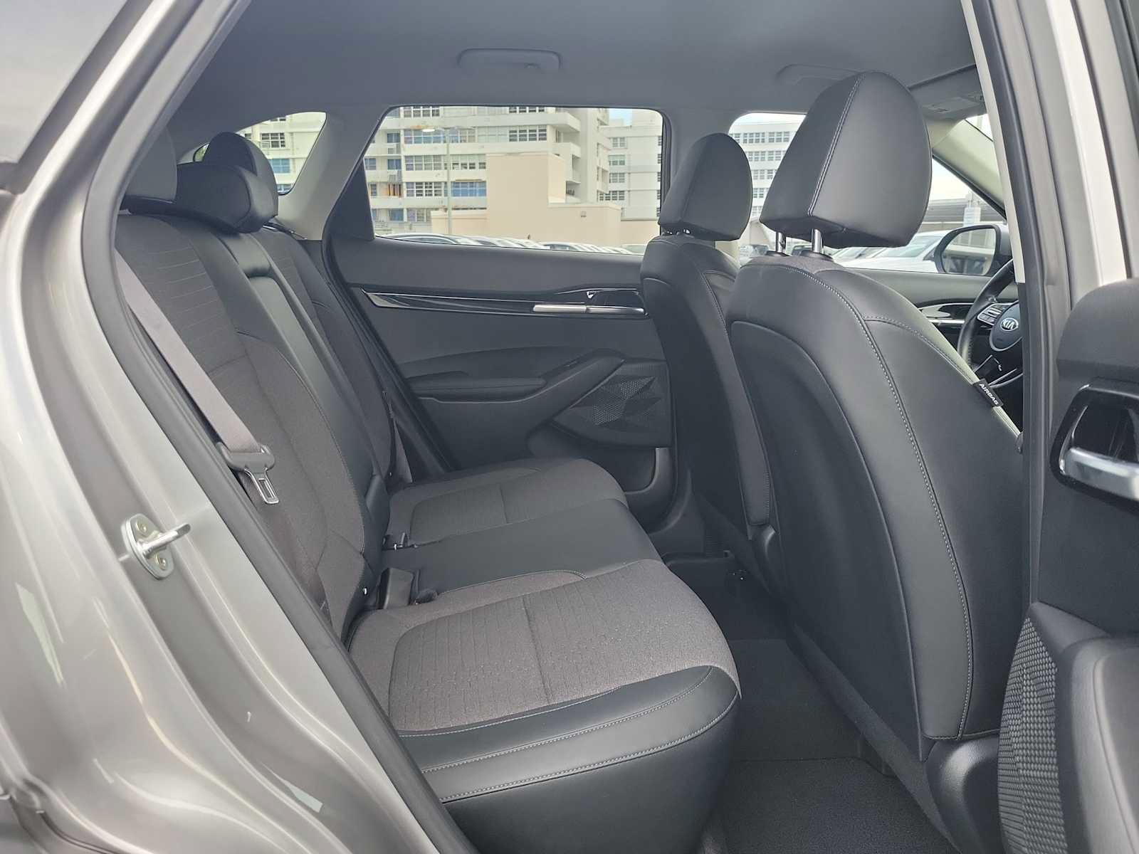 Used 2021 Kia Seltos S FWD image 19