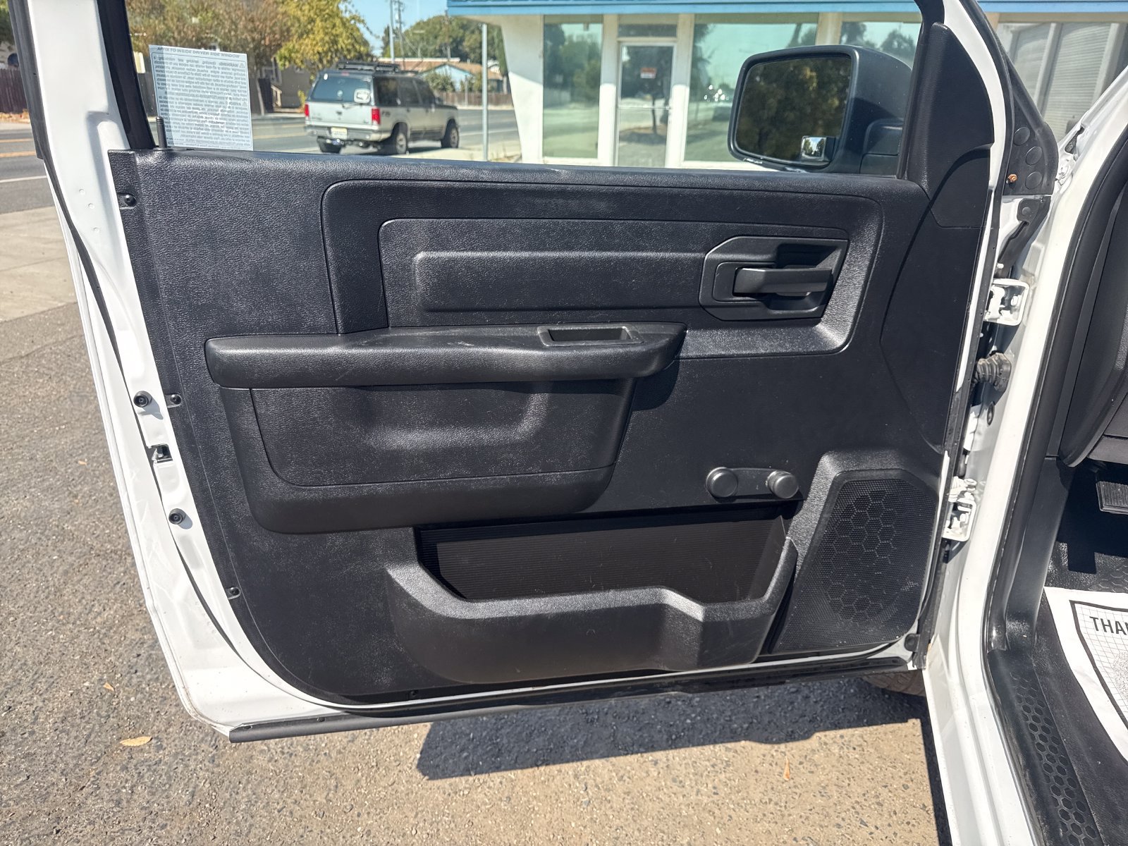 Used 2018 RAM 1500 Tradesman w/ Chrome Appearance Group RWD image 10
