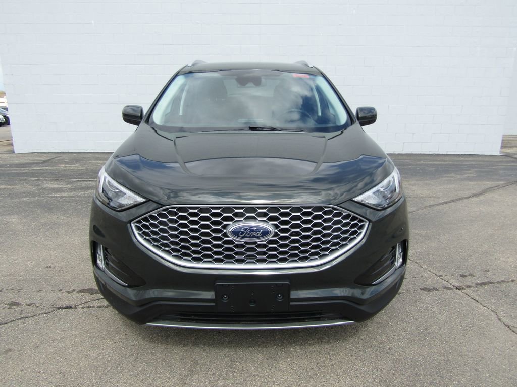 Used 2024 Ford Edge SEL w/ Convenience Package image 3