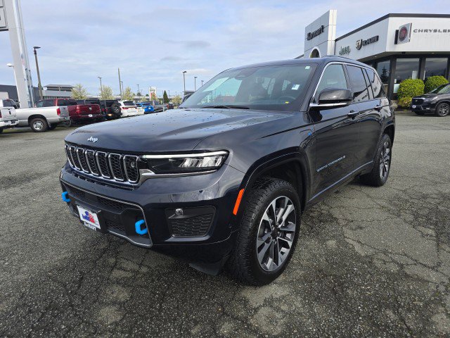Certified 2023 Jeep Grand Cherokee Overland w/ Advanced Protech Group III AWD/4WD image 7