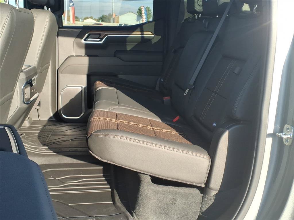 New 2026 Chevrolet Silverado 1500 High Country w/ Technology Package RWD image 17