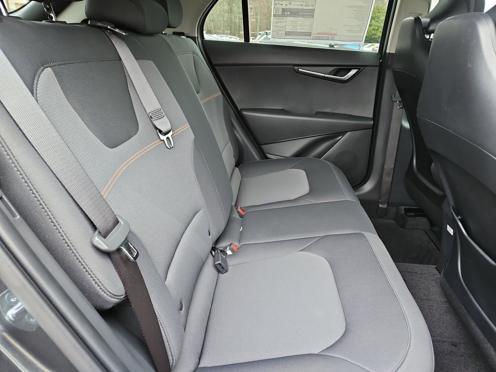 Used 2025 Kia Niro LX image 17
