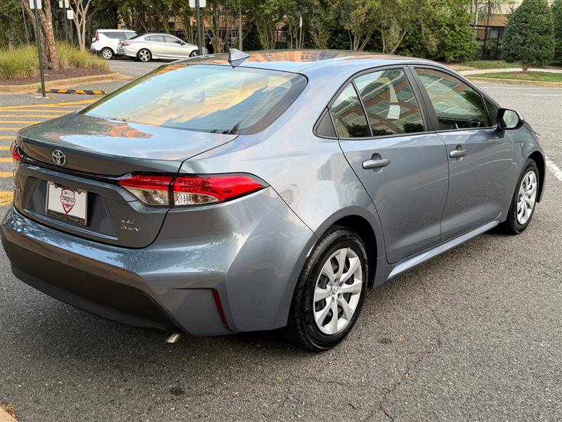 Used 2025 Toyota Corolla LE FWD image 11