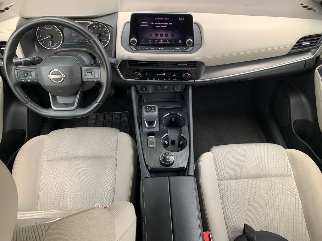 Used 2025 Nissan Rogue SV AWD/4WD image 15