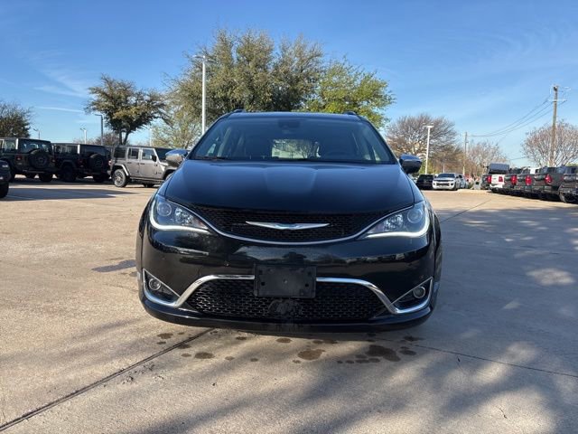 Used 2020 Chrysler Pacifica Limited w/ Advanced Safetytec Group image 2
