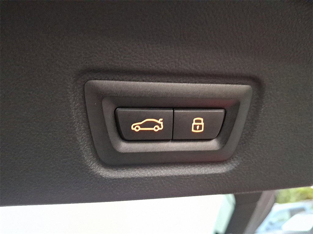 Used 2025 BMW i4 xDrive40i w/ Premium Package image 28