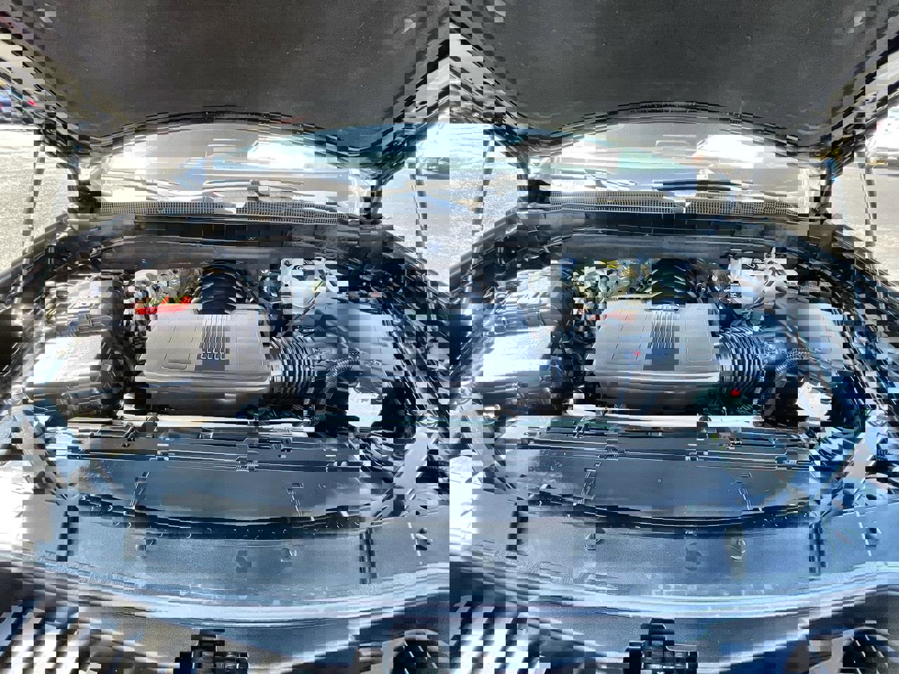 Used 2022 Chevrolet Suburban LT image 30