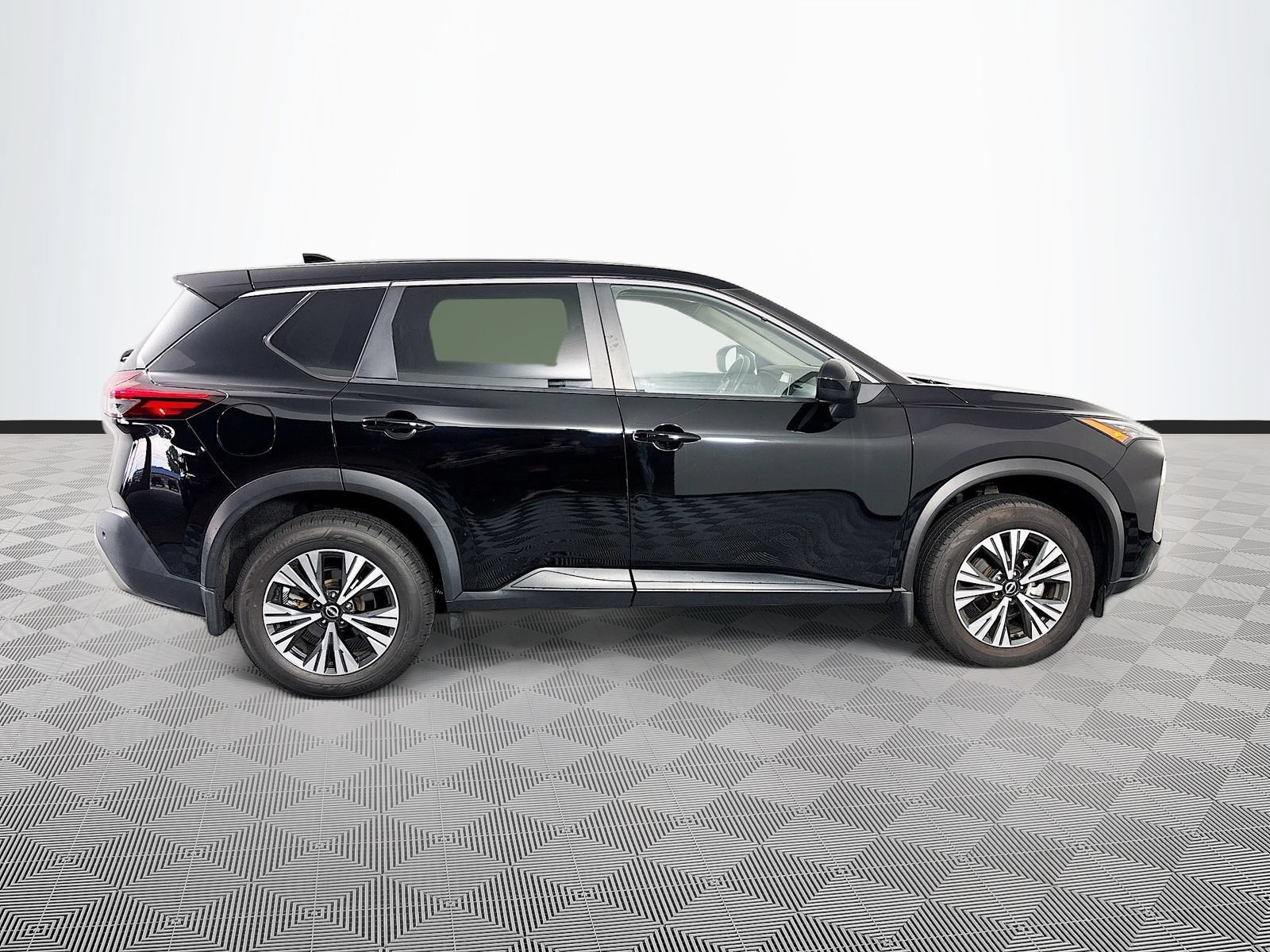 Used 2023 Nissan Rogue SV AWD/4WD image 8