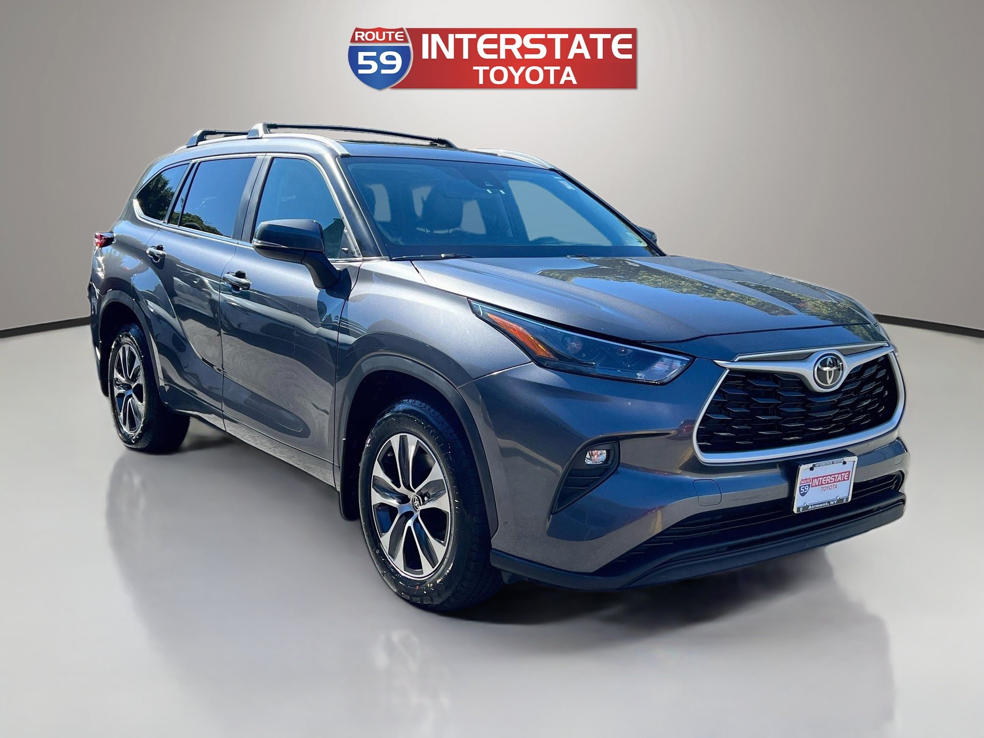 Used 2024 Toyota Highlander XLE