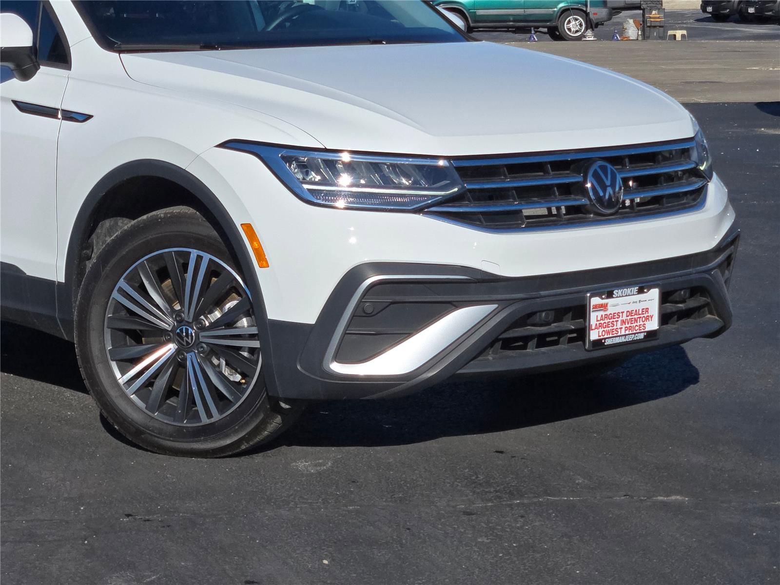 Used 2024 Volkswagen Tiguan Wolfsburg Edition image 2