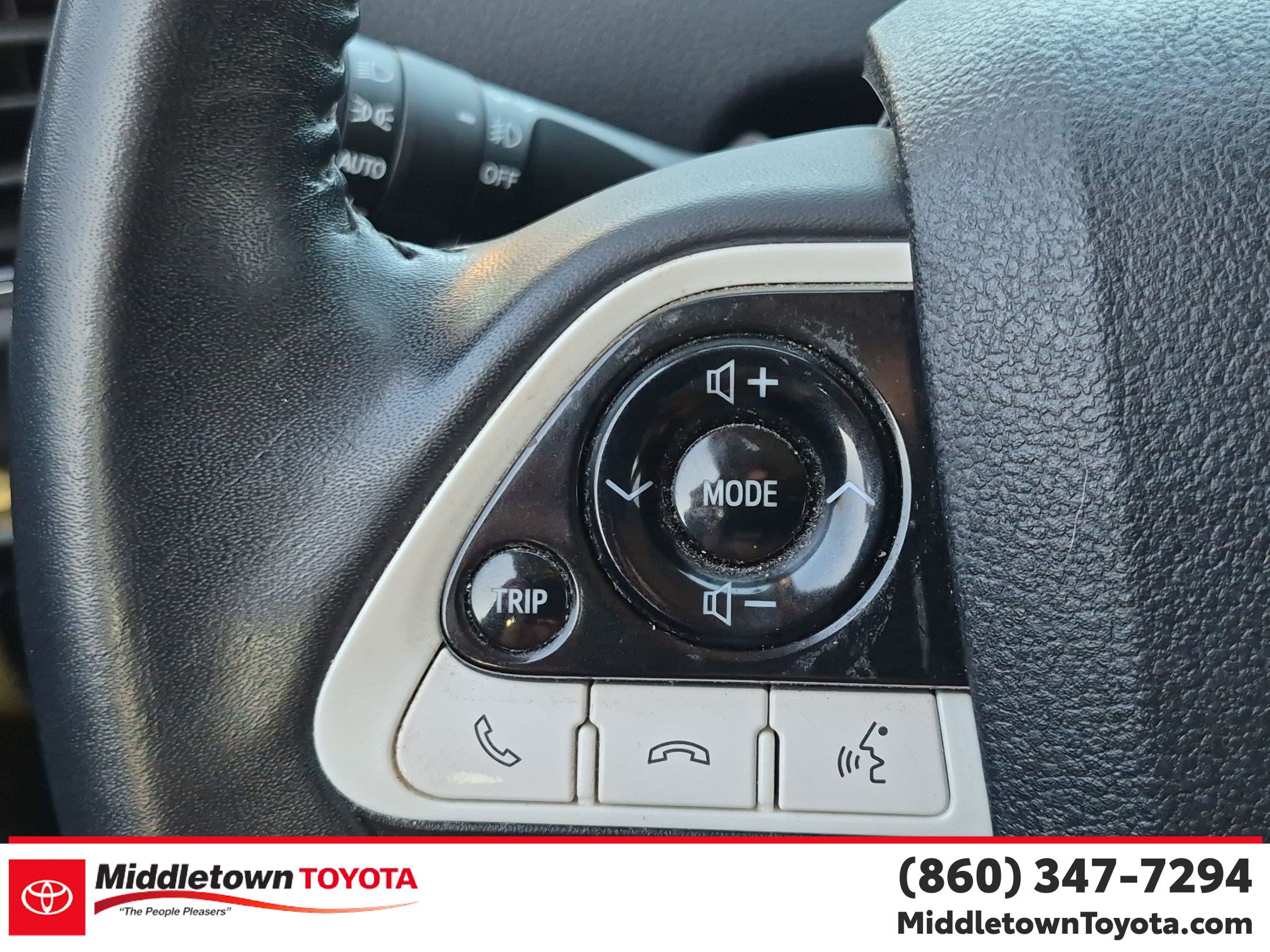 Used 2018 Toyota Prius Prime Advanced FWD image 19